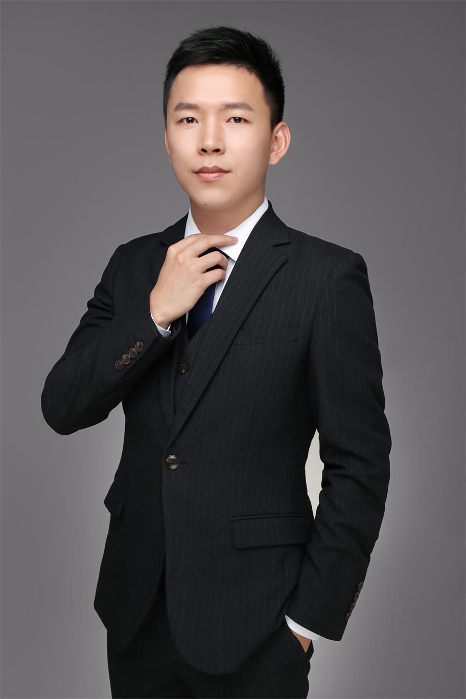 白发林 调色与视觉增强负责人